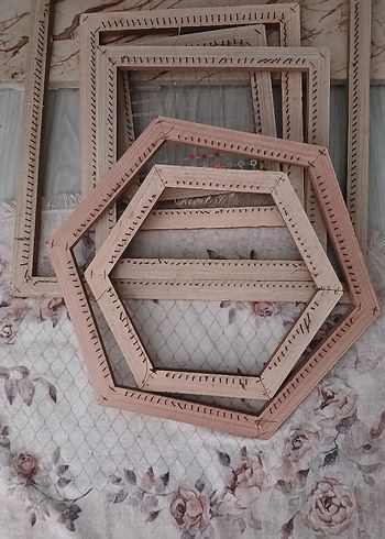 Bej Altıgen ve Dikdörtgen Çerçeveler - Görsel 2