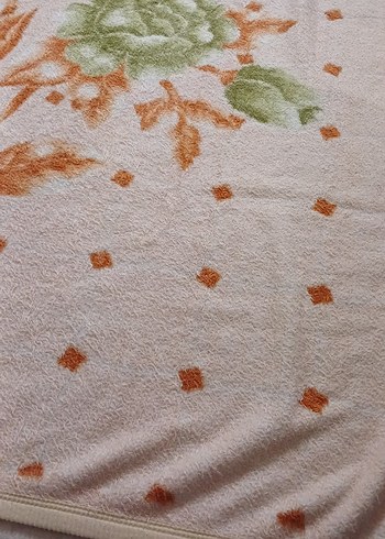 Sarı Pastel Çiçek Desenli Battaniye - Görsel 8