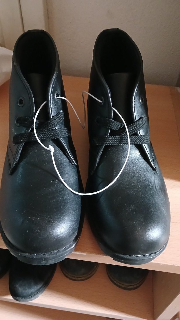 Siyah Erkek Bot - Görsel 2