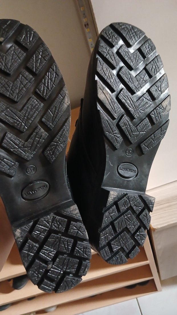 Siyah Erkek Bot - Görsel 5