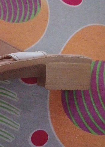 Beyaz Yılan Desenli Dolgu Topuklu Kadın terlik - Görsel 5