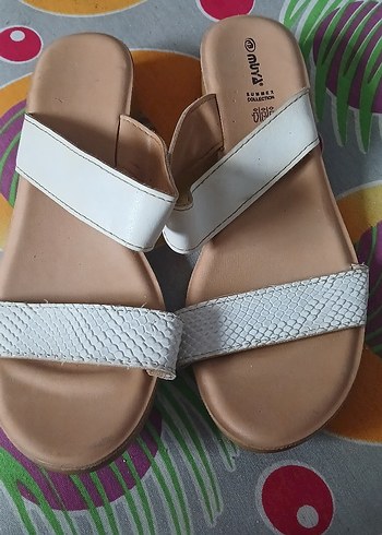 Beyaz Yılan Desenli Dolgu Topuklu Kadın terlik - Görsel 2