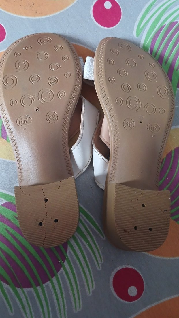 Beyaz Yılan Desenli Dolgu Topuklu Kadın terlik - Görsel 4