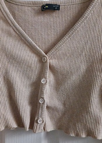 Bej V Yaka Düğmeli Kadın Hırka - Görsel 3