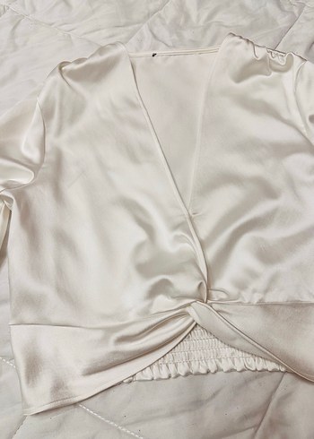 Beyaz V Yaka Kadın İpek Bluz - Görsel 2