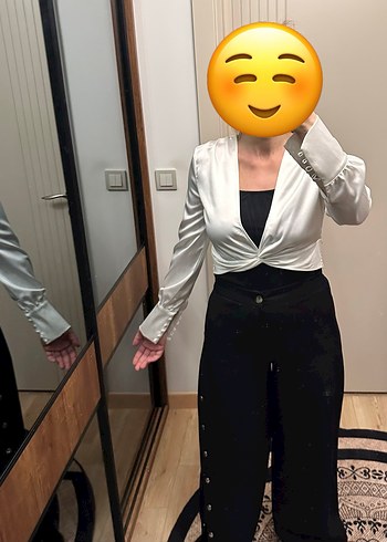 Beyaz V Yaka Kadın İpek Bluz - Görsel 5