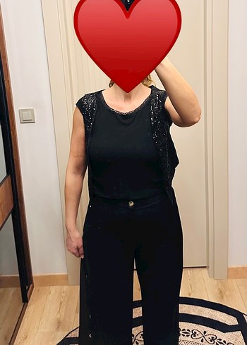 Pul İşlemeli Siyah V Yaka Kadın Yelek - Görsel 3