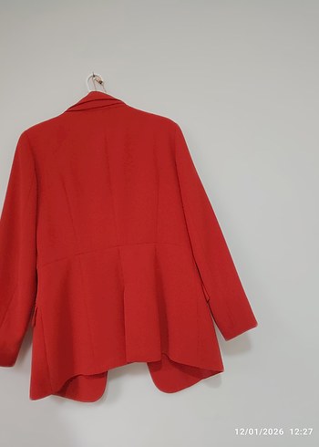 Setre kirmizi ceket - Görsel 3