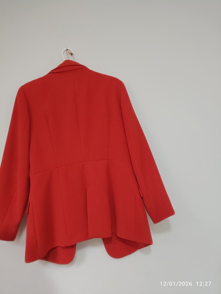 Setre kirmizi ceket - Görsel 3