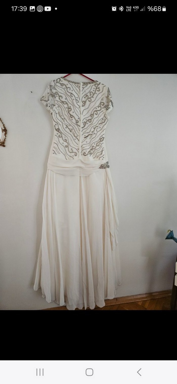 Beyaz V Yakalı Uzun Abiye Elbise - Görsel 2