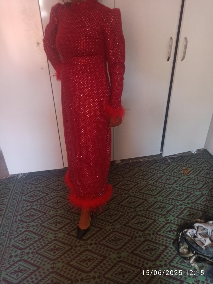 Kırmızı Uzun Kollu Kürklü Kadın Elbise - Görsel 2