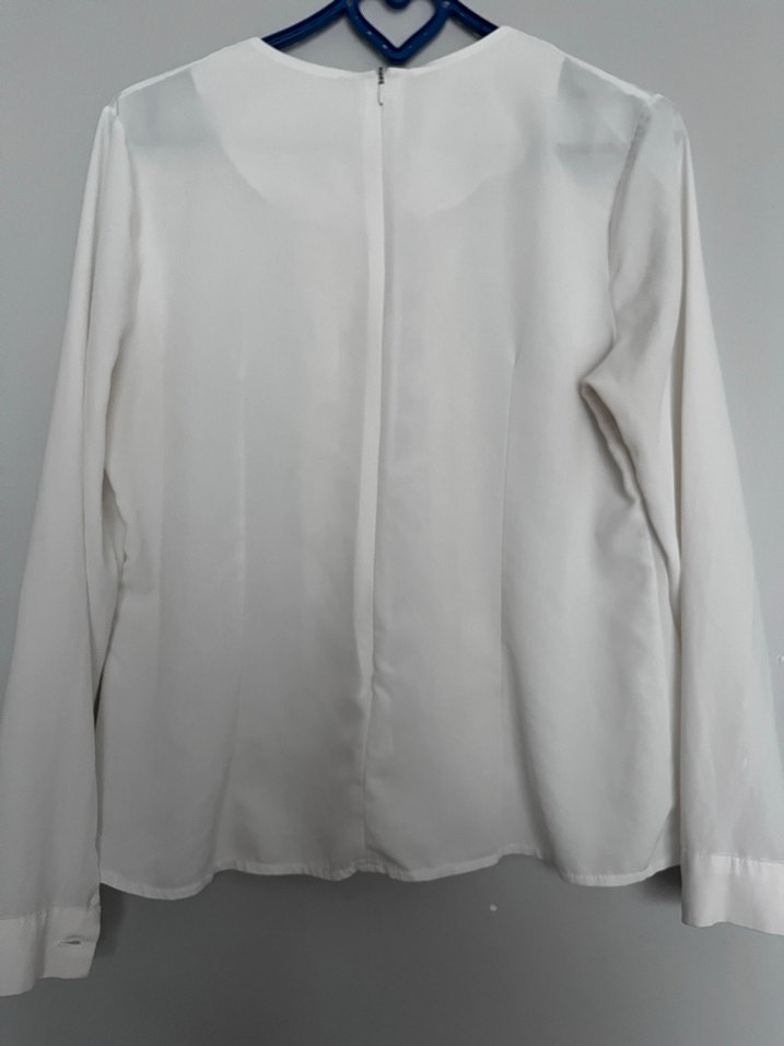 Düğmeli Beyaz Nakışlı Kadın Gömlek - Görsel 5