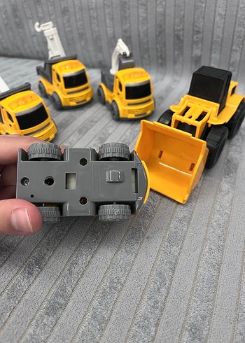 Sarı Renkli Oyuncak İnşaat Araçları Seti - Görsel 3