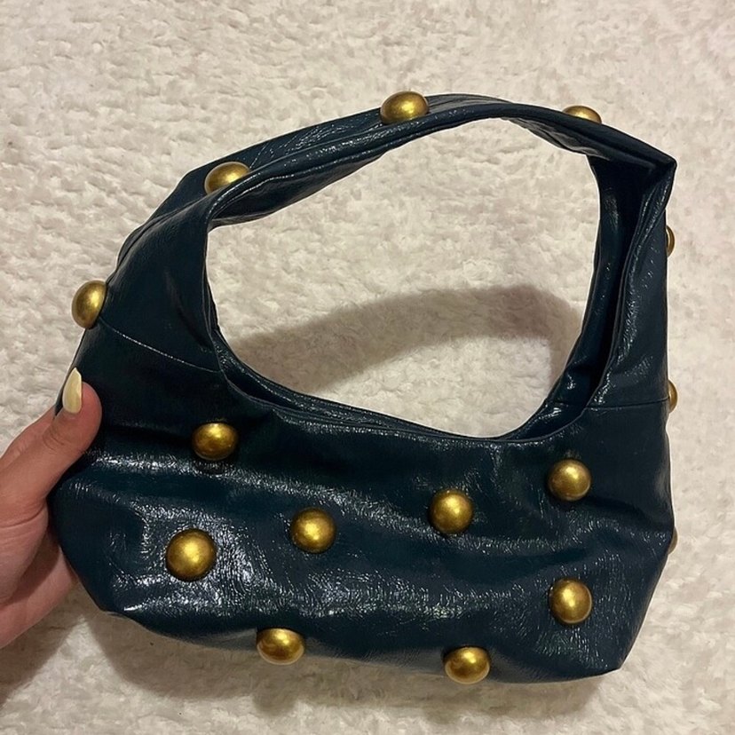 Siyah Parlak Deri Kadın Çanta - Görsel 3