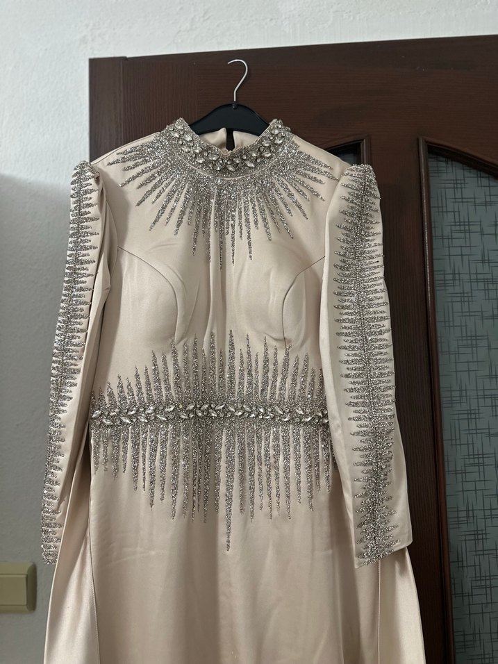 Bej İşlemeli Uzun Kollu Abiye Elbise - Görsel 4