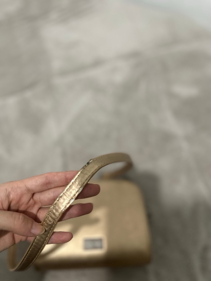 Altın Renk Deri Kadın Çanta - Görsel 4