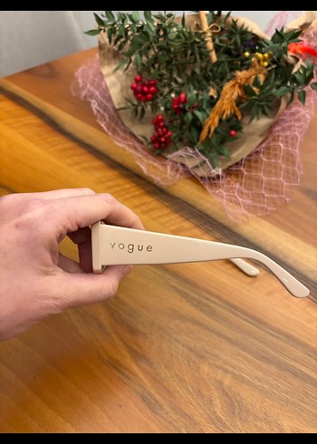 Bej Minimalist Kadın Güneş Gözlüğü - Görsel 2