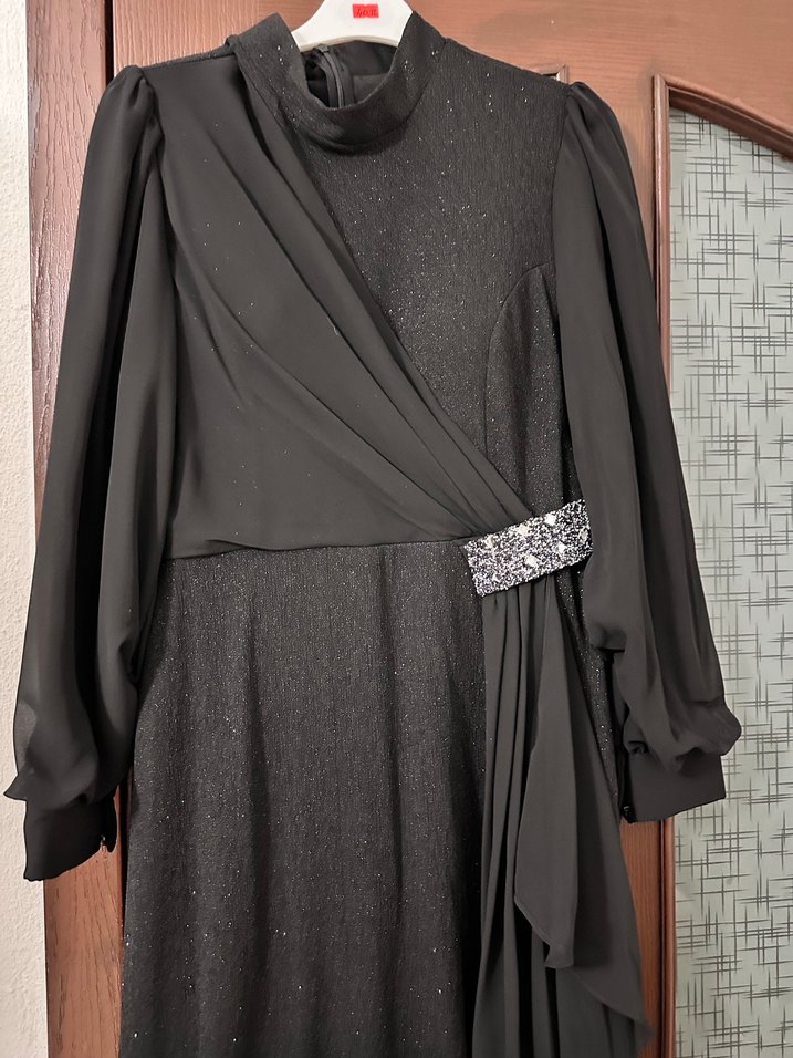 Siyah Uzun Kollu Drapeli Gotik Elbise - Görsel 2