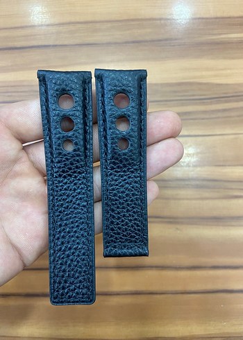 TAG HUER DELİKLİ SUET KORDON - Görsel 3