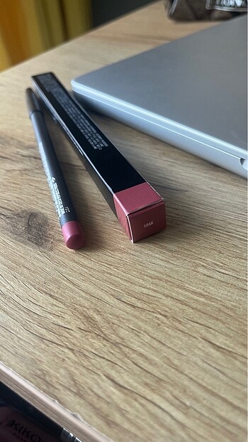 mac soar dudak kalemi