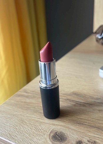  Beden Mac Twig Twist Ruj 690