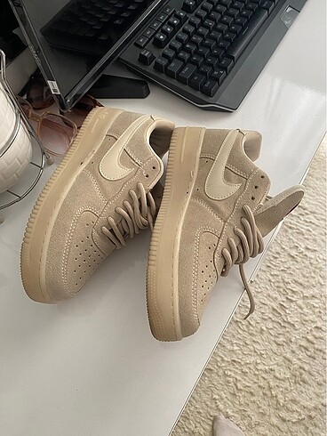 37 Beden ten rengi Renk Nike spor ayakkabı