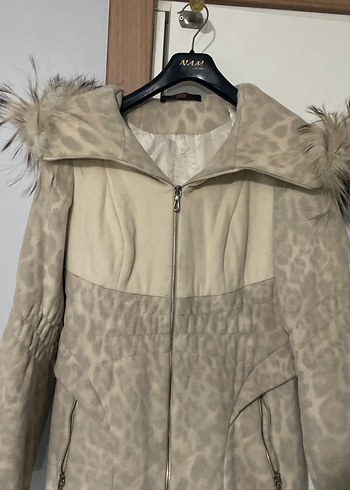 Leopar Desenli Bej Kadın Kışlık Mont - Görsel 2