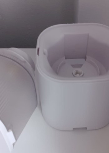 Beyaz kameralı kedi mama kabı - Görsel 3