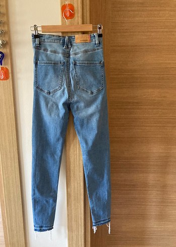 Stradivarius Kadın Mavi Slim Fit Denim Pantolon