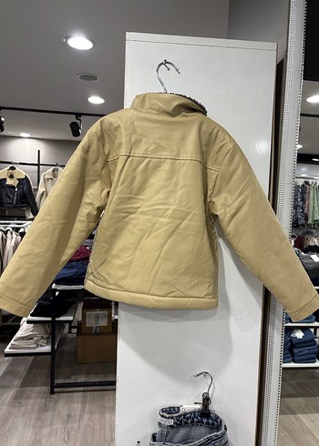 Krem Düğmeli Dışı Suni Deri İçi Yün Erkek Çocuk Mont - Görsel 2