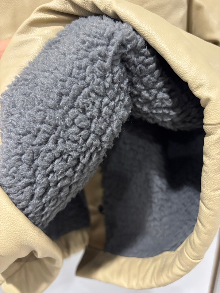 Krem Düğmeli Dışı Suni Deri İçi Yün Erkek Çocuk Mont - Görsel 3