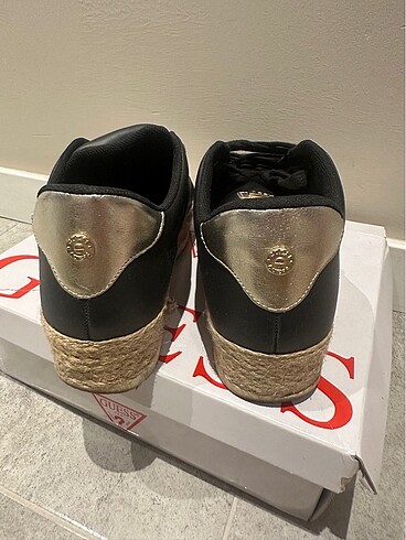 Guess Guess sneakers