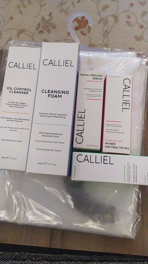 CALLIEL Yüz Temizleyici Köpük, Yağ Kontrolü ve Peeling Serum set - Görsel 2