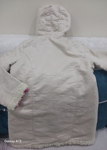 Kız Çocuk Nakışlı Beyaz Kürklü Ceket - Görsel 4