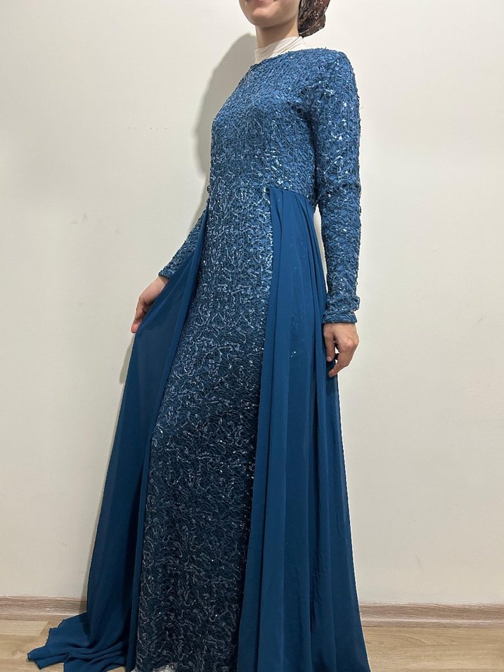 Mavi Uzun Kollu Drapeli Abiye Elbise manken boyu 1.65 kilo 55 - Görsel 5