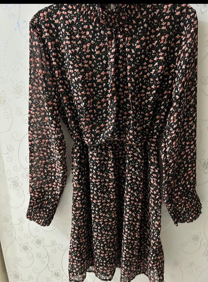 Uzun Kollu Pembe Çiçekli Bohem Elbise - Görsel 2