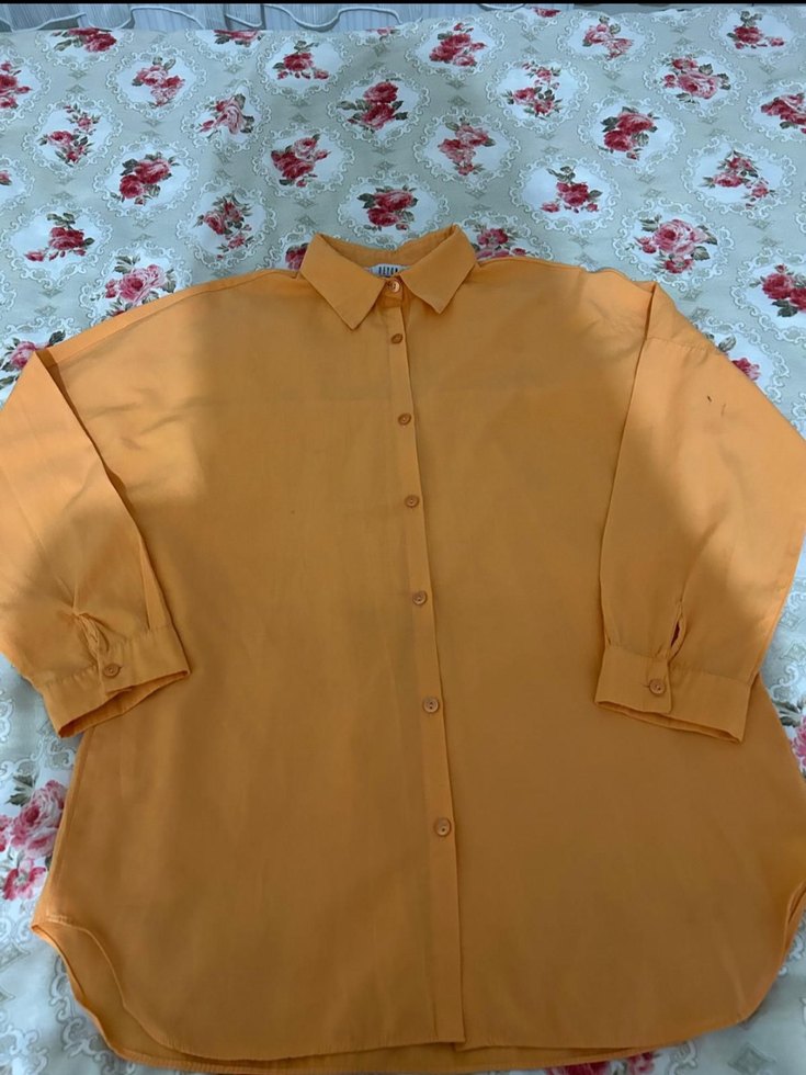 Sarı Düğmeli Kısa Kollu Pamuklu Kadın Gömlek - Görsel 2