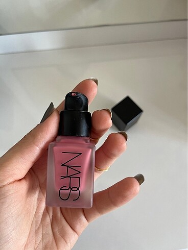 Beden NARS ALLIK