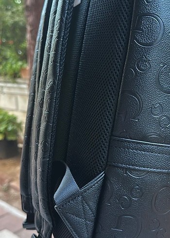 Guess Siyah Deri Kadın Sırt Çantası - Görsel 4