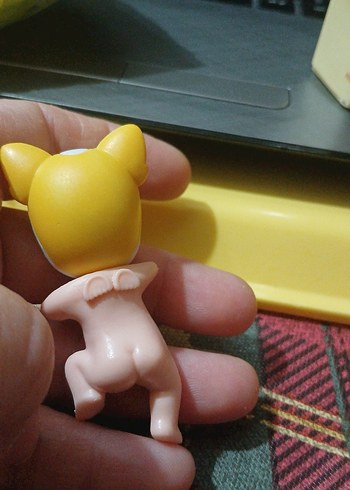 Bej Renkli Pastel Aksiyon Figürü - Görsel 3