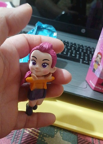 Renkli Mini Aksiyon Figürü - Görsel 6