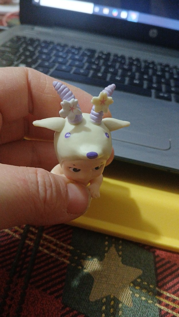 Bej Pastel Renkte Sevimli Figür - Görsel 5