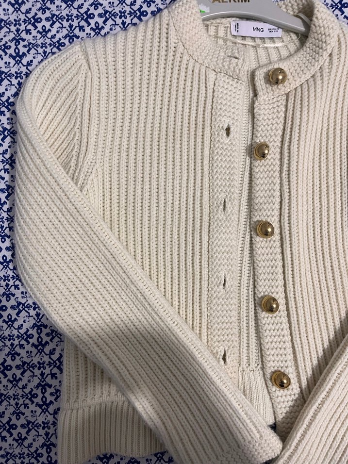 Düğmeli Beyaz Kadın Midi Hırka - Görsel 2