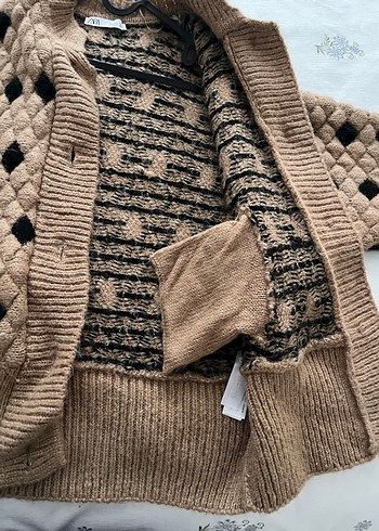 Kahverengi Desenli Triko Hırka - Görsel 4