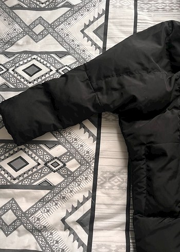 Siyah Kapüşonlu Fermuarlı Kadın Kışlık Mont - Görsel 2