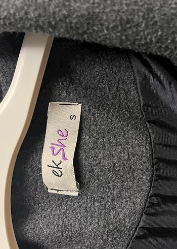 Düğmeli Gri Kaban - Görsel 4