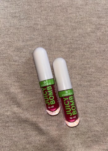essence Juicy bomb watermelon wonders Lip Oil