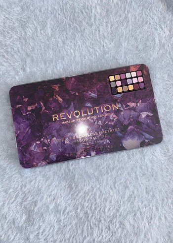 Revolution Forever Flawless Amethyst Far Paleti