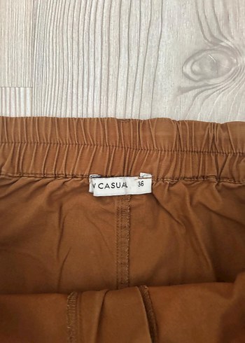 36 Beden kahverengi Renk LCW 36 beden kahverengi cepli şort