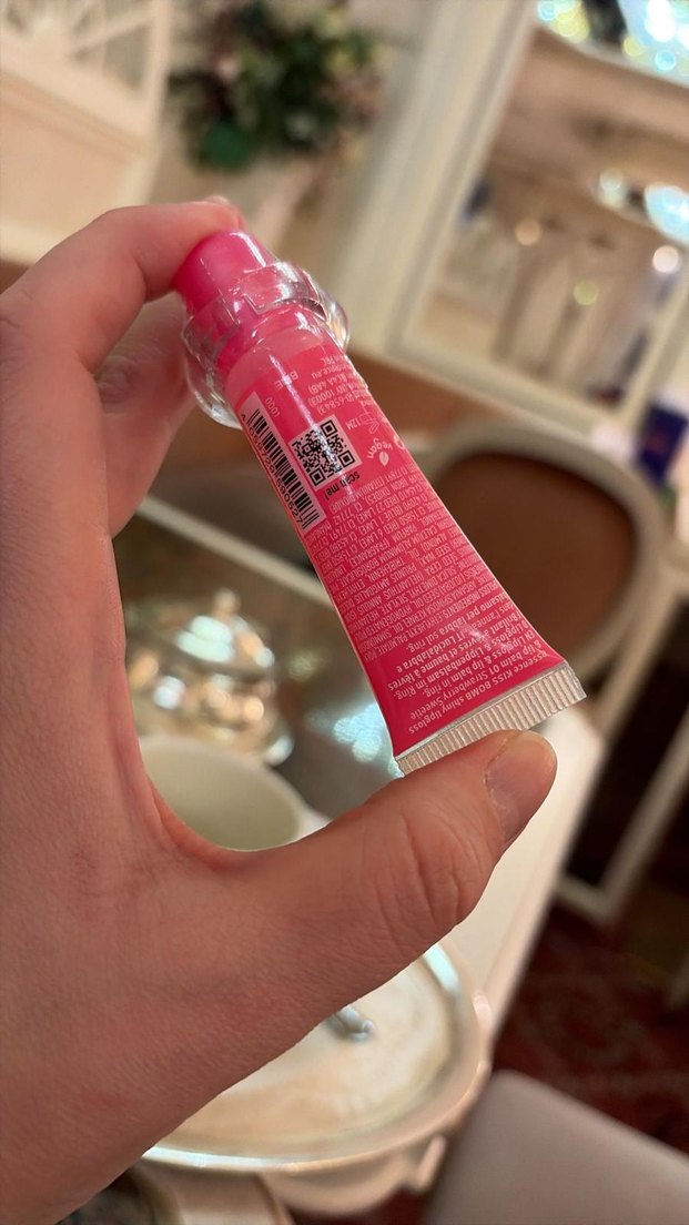 Essence Kiss Bomb Balm gloss - Görsel 3